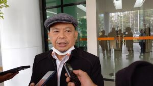 Ketua DPRD Kota Bekasi K.H. Saifuddaulah saat di wawancara pada acara Coffee Break, di Harris Convention Hall Summarecon Bekasi
