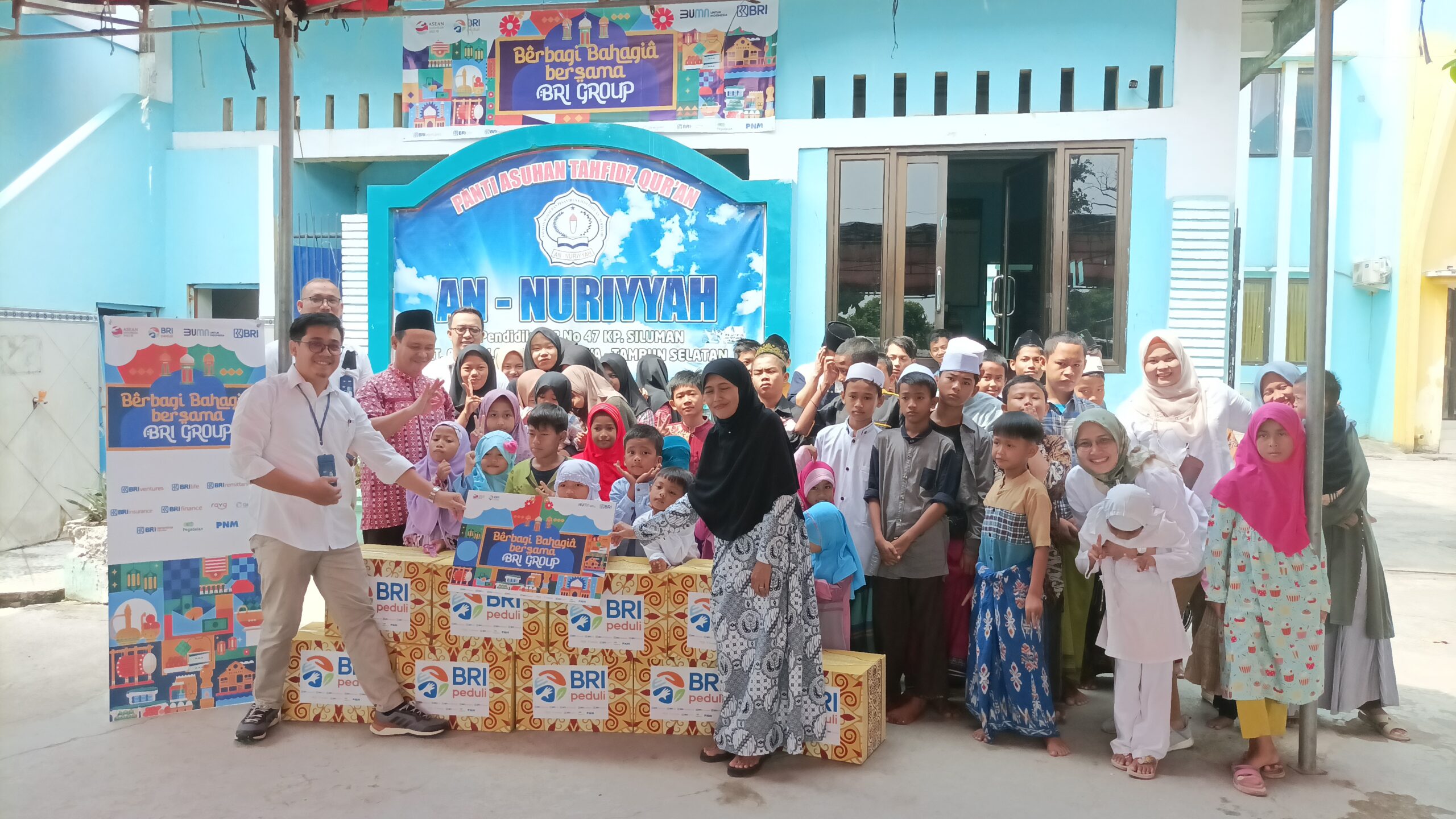 implementasi program Berbagi Bahagia Bersama BRI Group, dengan memberikan bantuan sembako dan kebutuhan anak anak Panti asuhan An Nuriyyah, Jl Pendidikan 2 No 47, RT03/05 Kel. Mangunjaya, Tambun Selatan, Kab. Bekasi.