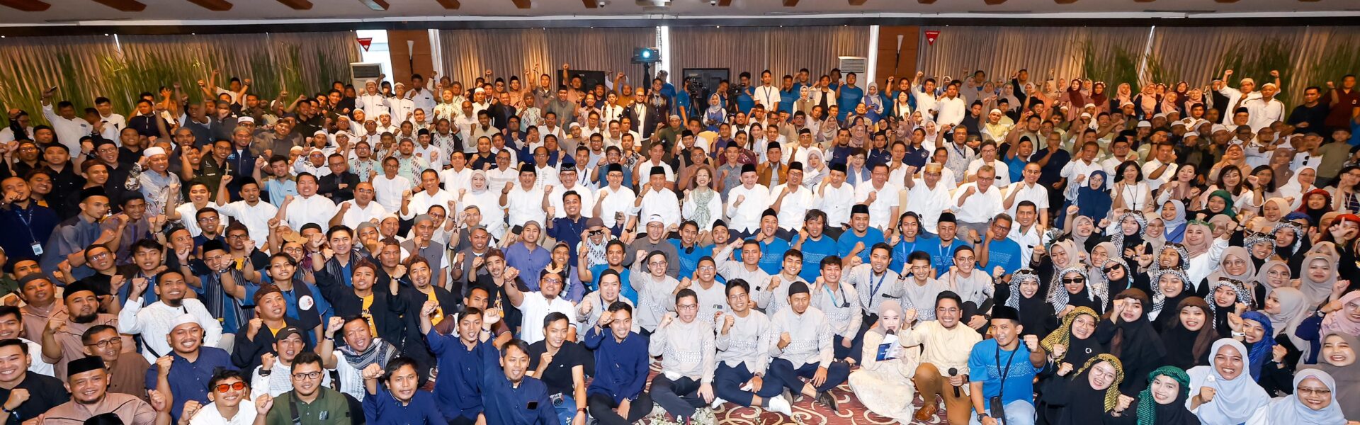 momen puncak dari Astra Gema Islami (AGI), Astra melalui Yayasan Amaliah Astra (YAA) mengadakan Halalbihalal Grup Astra di William Soeryadjaya Hall, Gedung Astra Management and Development Institute (AMDI) Sunter, Jakarta, pada Sabtu (4/5)