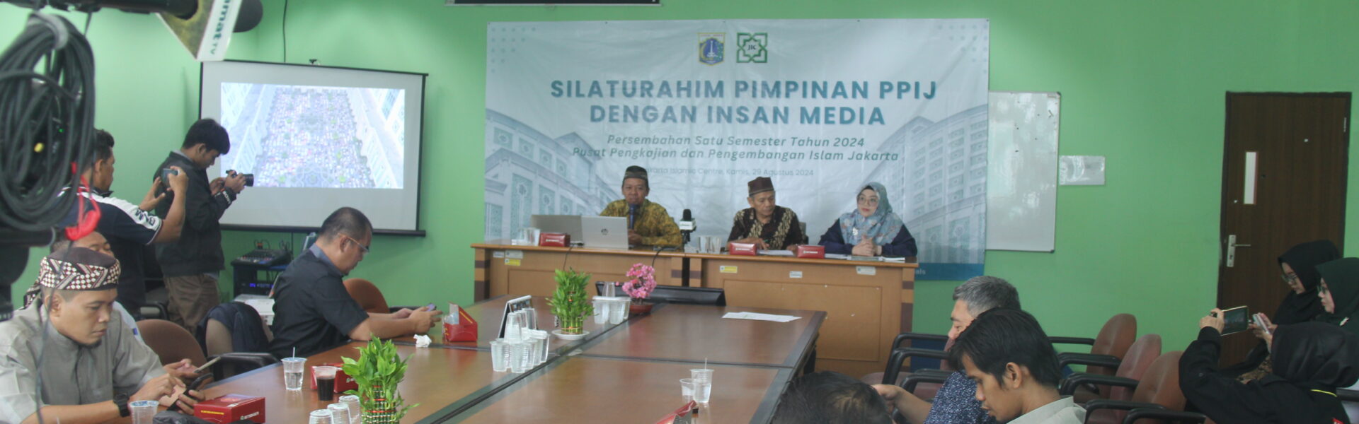 Jakarta Islamic Center (JIC) menggelar acara silaturahim dengan insan media pada Kamis pagi di ruang rapat lantai 3 kantor JIC, Jakarta Utara.