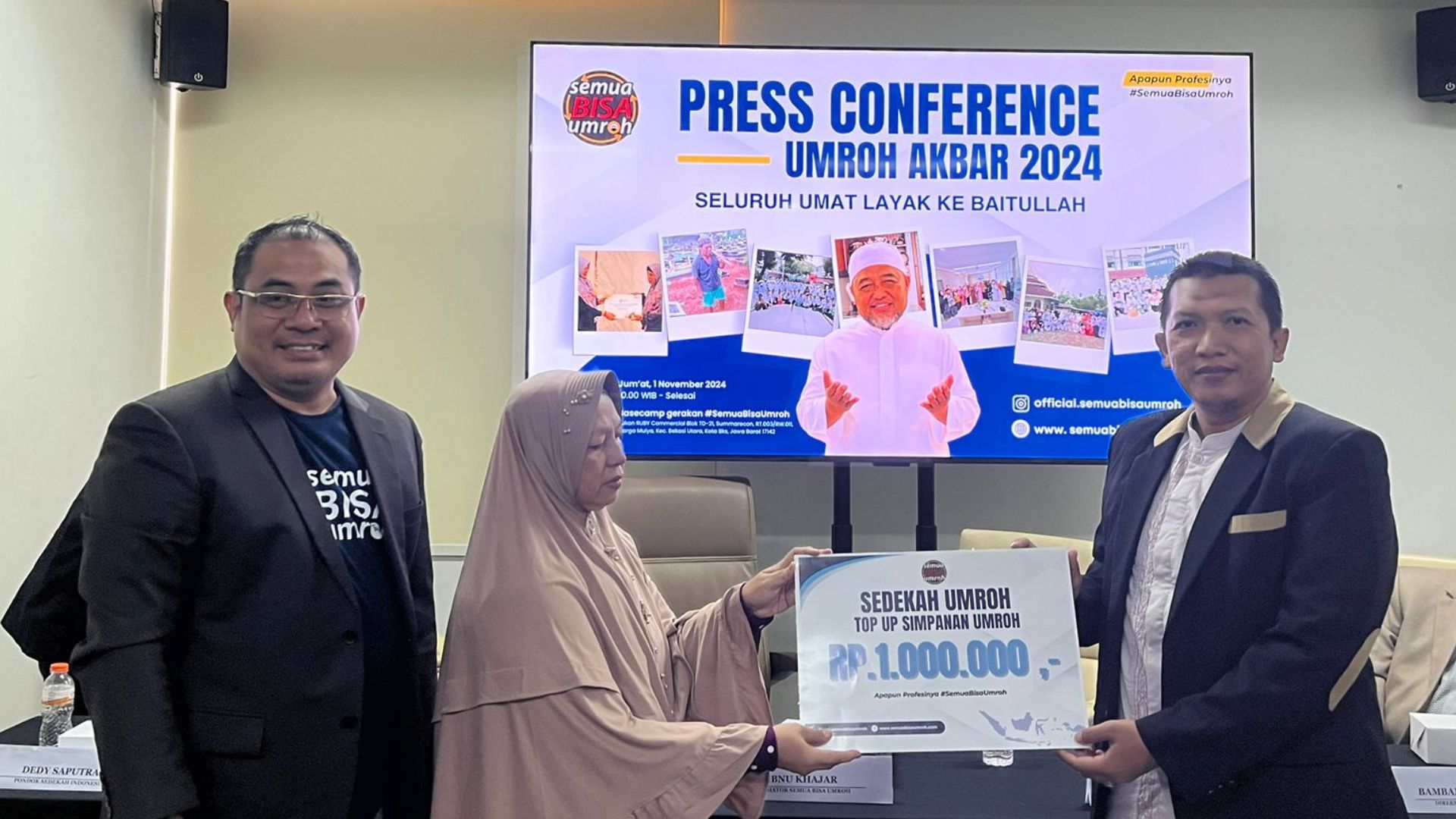 Kisah inspiratif datang dari Ibu Musyarofah (47 tahun), seorang guru ngaji dan penghafal Al-Quran yang telah dipilih sebagai salah satu peserta dalam gerakan ini. Perjalanan umroh Ibu Musyarofah yang dibiayai dari hasil sedekah umroh ini mengingatkan kita semua bahwa tidak ada yang mustahil ketika Allah berkehendak.