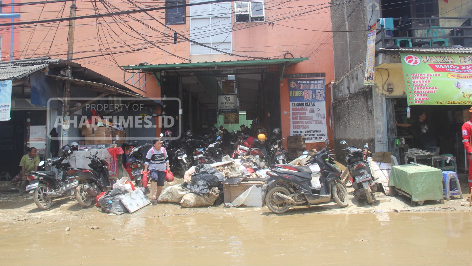 Foto pasca banjir di bulan-bulan Bekasi