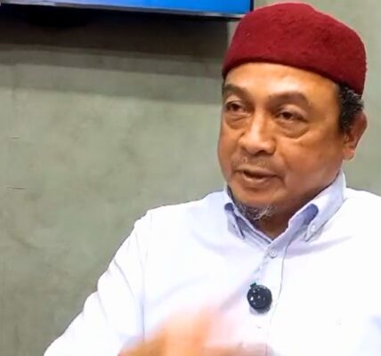 Ustadz Bachtiar Nasir, pemimpin Ar-Rahman Qur’anic Learning (AQL) Islamic Center. Serukan #LawanIslamophobia