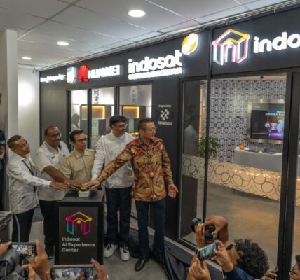 Indosat Ooredoo Hutchison (IOH) resmi meluncurkan AI Experience Center (AIEC)